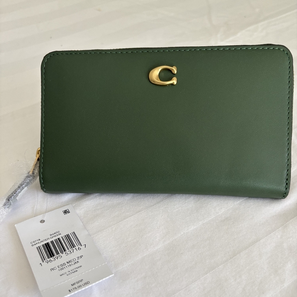 Coach Olive Green Leather Wallet